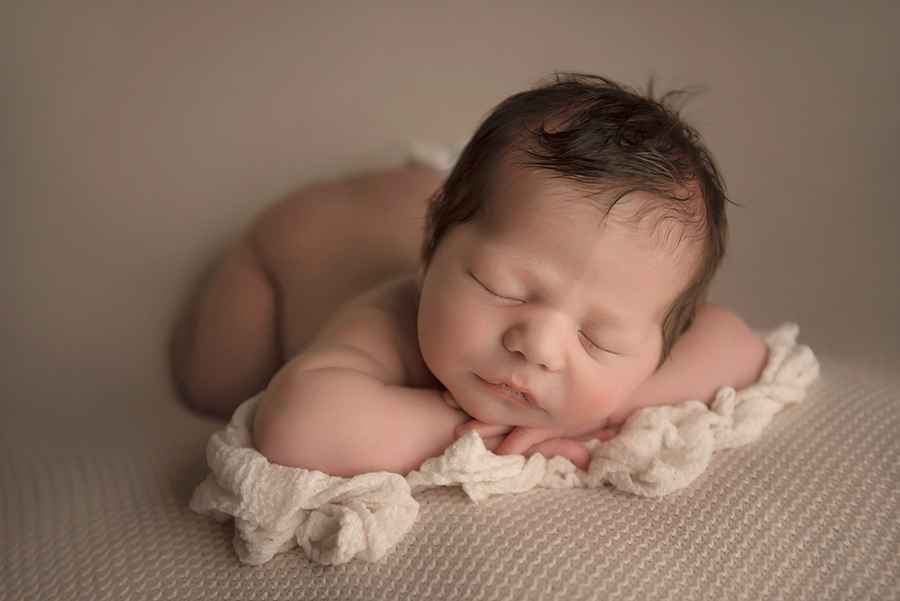 beanbag 3 best newborn photograhers in london ontario