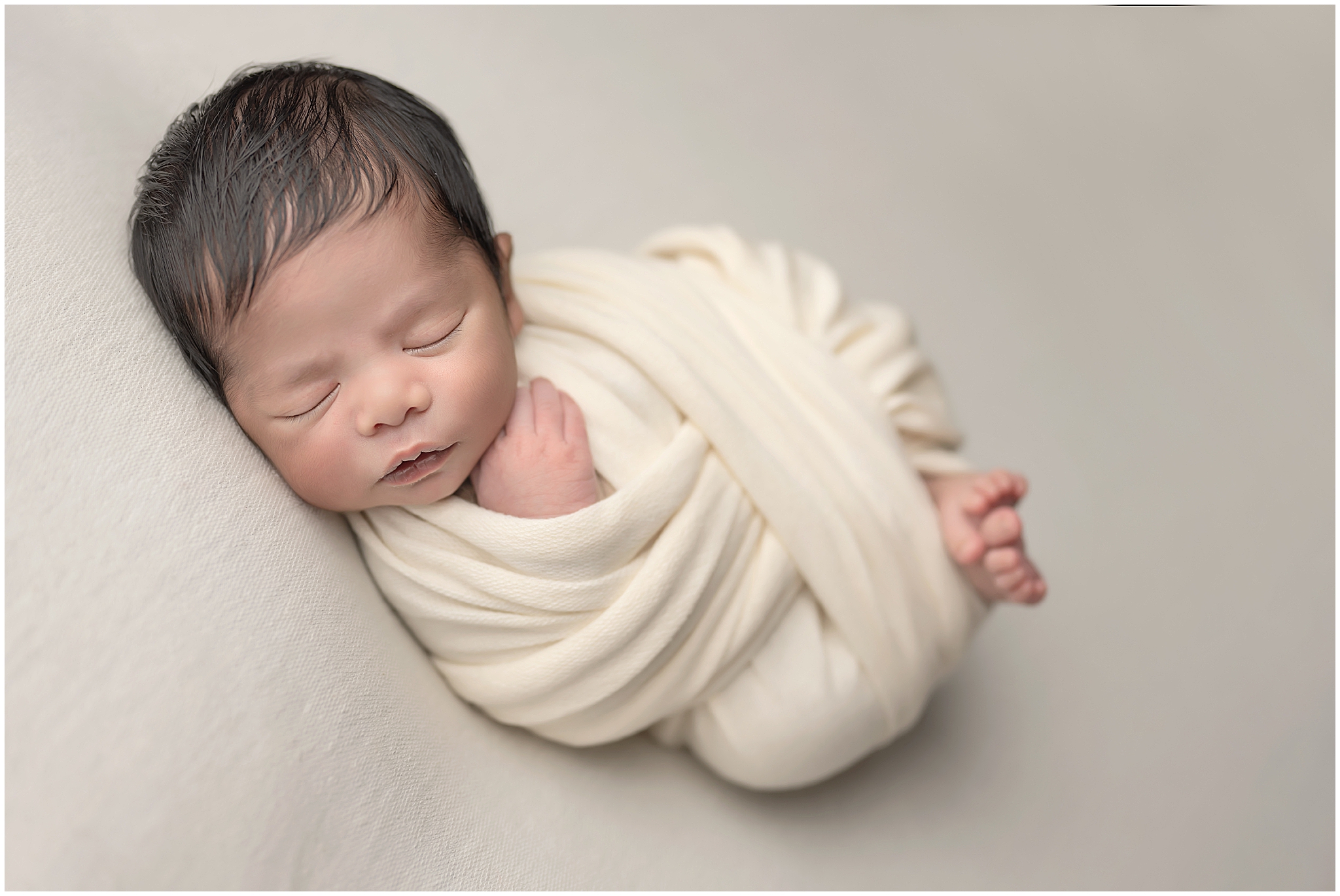 newborn photographer in london ontario