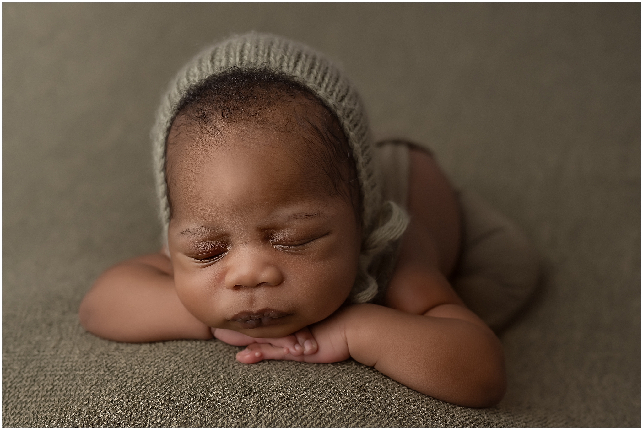 trained newborn photographers in london ontario