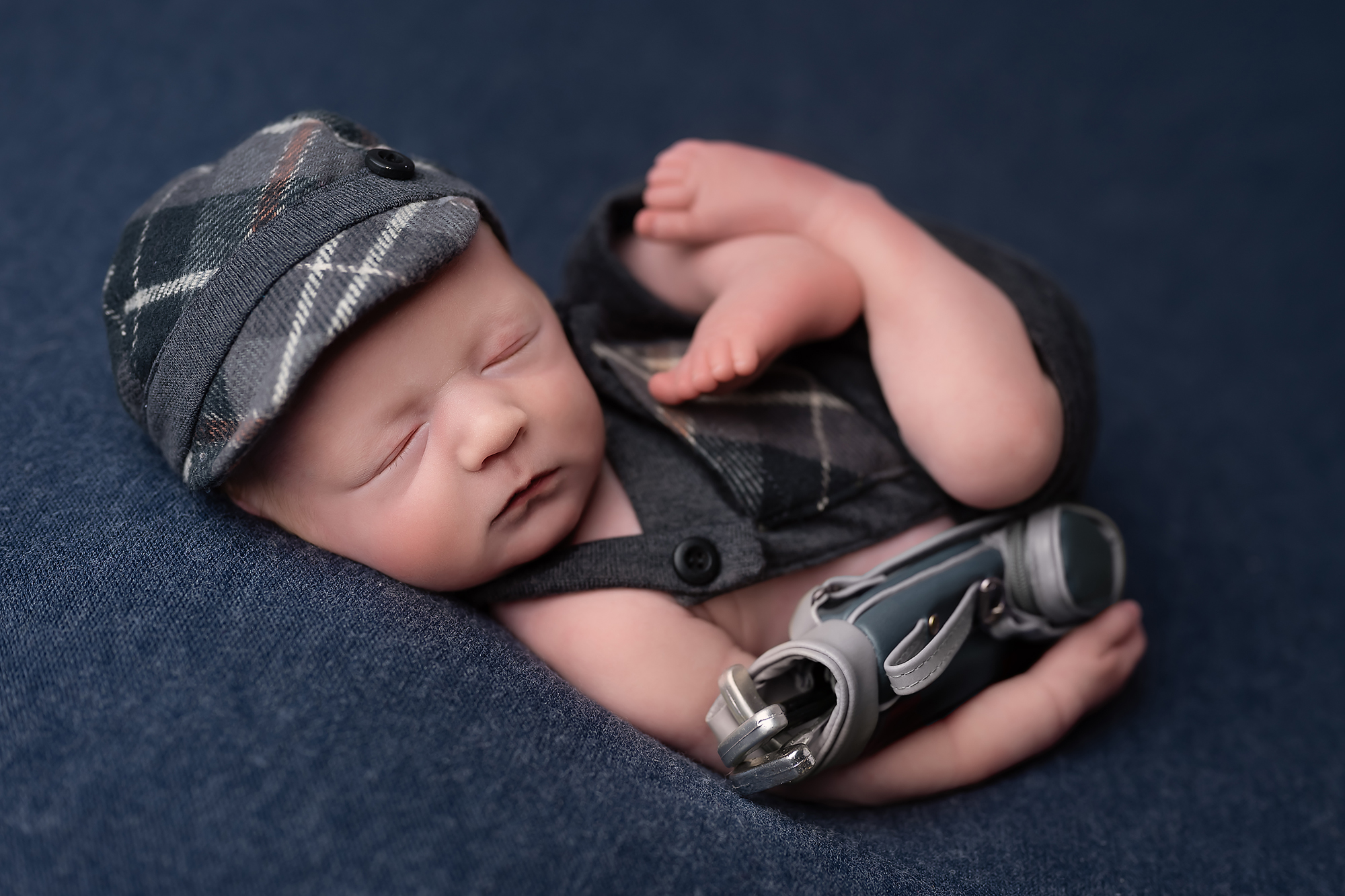 award winning newborn photographer in london ontario