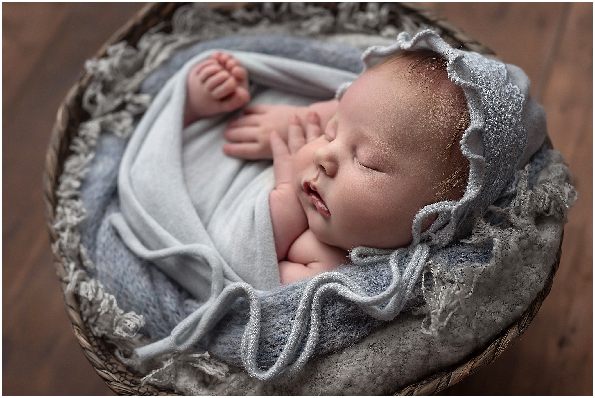 best newborn photography in London Ontario